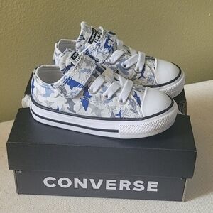 Converse Infant Shark Bite Chuck Taylor All Star Stay-Put Sneaker Closure Sz. 5